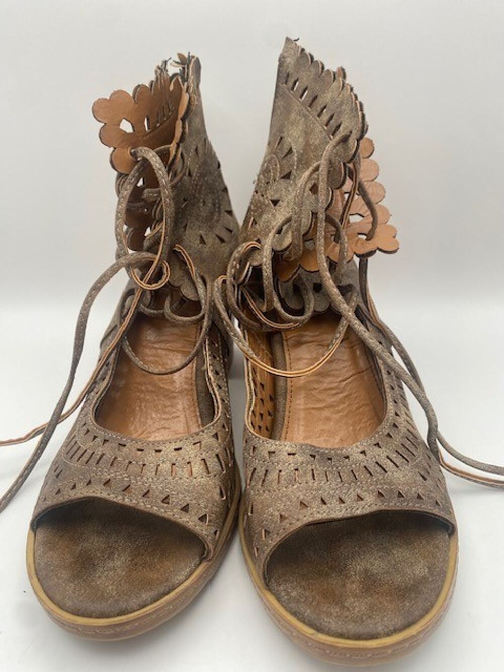 Maurices Dawn Laser Cut Lace Up Open Toe Block Heel Sandals Women's 7.5 Brown